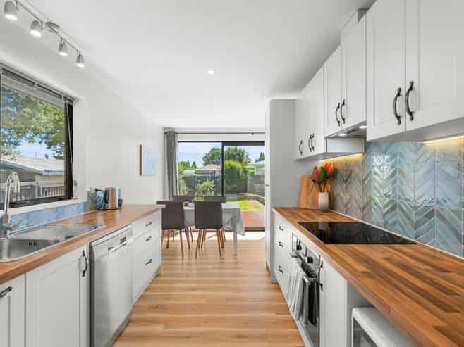 34 De Havilland Street, Hornby