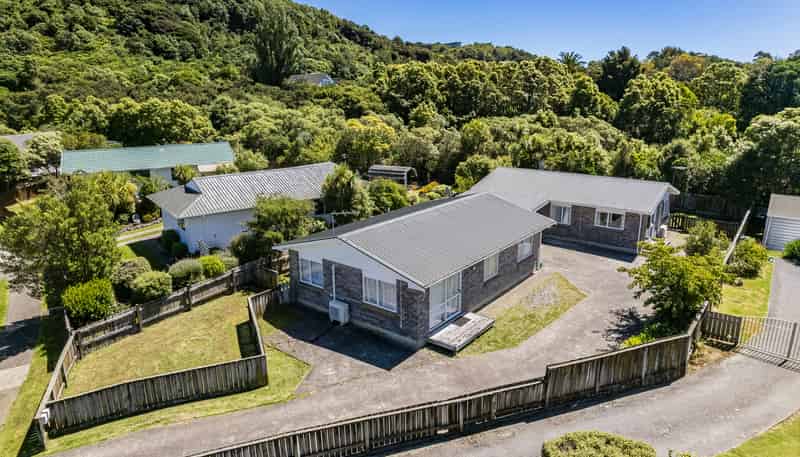 43 Hookway Grove, Paraparaumu
