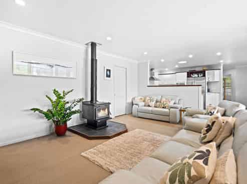 21 Pyle Road East, One Tree Point