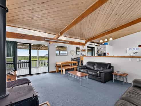 102 Newcastle Street, Mahia