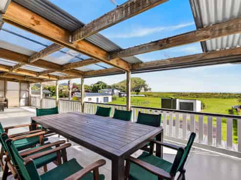 102 Newcastle Street, Mahia