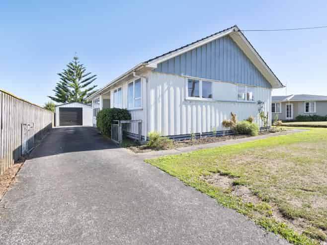 6 Taumaihi Street, Bulls