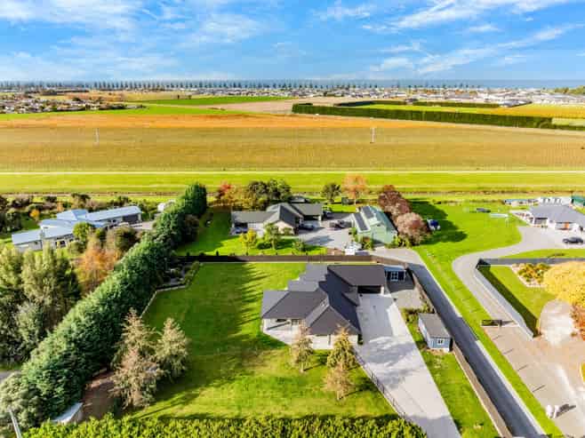 254 Riverbend Road, Meeanee