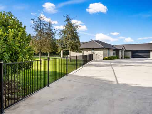 254 Riverbend Road, Meeanee