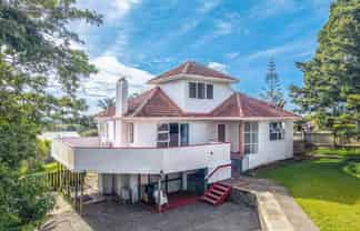 1602  Dominion Road Extension, Mount Roskill