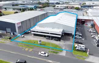 10m Stud Standalone – 3Phase Power + Gas