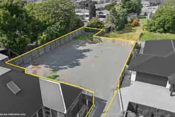 104 & 114 Carnaveron Drive, Lincoln