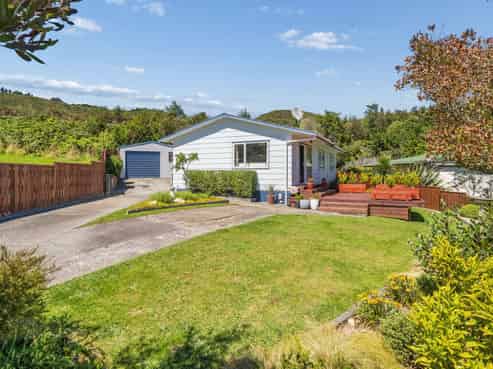 21 Oaklands Grove, Clouston Park