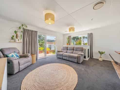 21 Oaklands Grove, Clouston Park