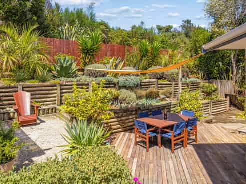 21 Oaklands Grove, Clouston Park