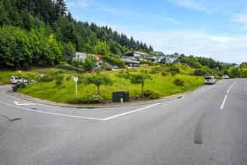 2-10 Saint Georges Avenue, Queenstown