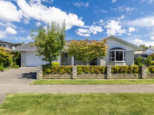 16 Otatara Road, Taradale