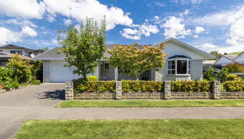 16 Otatara Road, Taradale