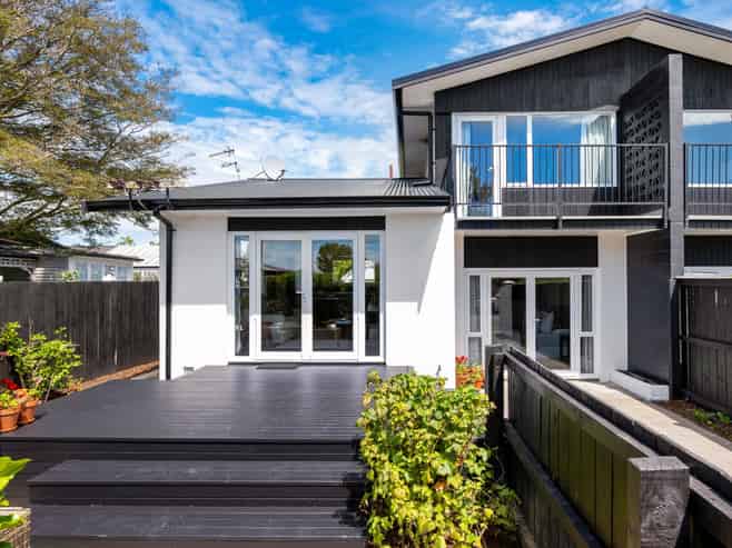 33A Searells Road, Strowan