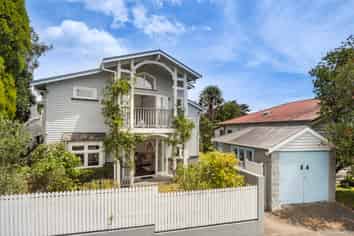 67 Old Mill Road, Westmere