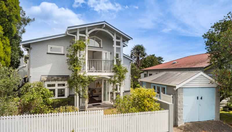 67 Old Mill Road, Westmere