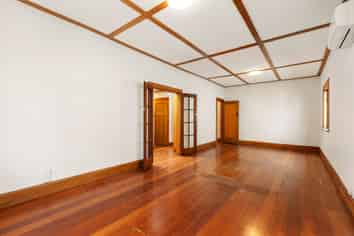 74 Nottingham Street, Karori