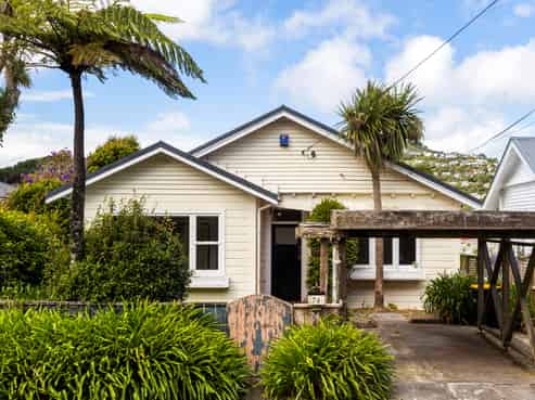 74 Nottingham Street, Karori