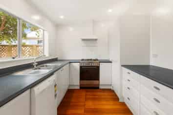 74 Nottingham Street, Karori