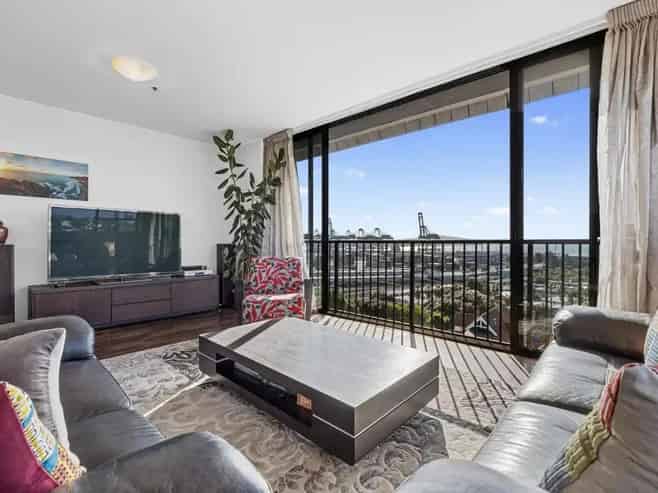 5A/15 Augustus Terrace, Parnell