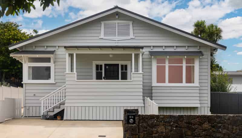 8B Alexis Avenue, Mount Albert