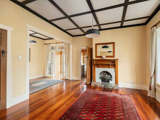 8B Alexis Avenue, Mount Albert