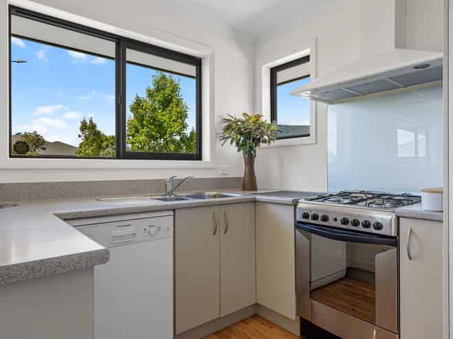 19 Best Place, Stoke