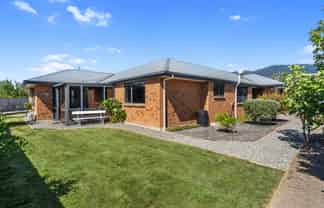 19 Best Place, Stoke