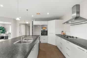 12 Clematis Place, Wigram