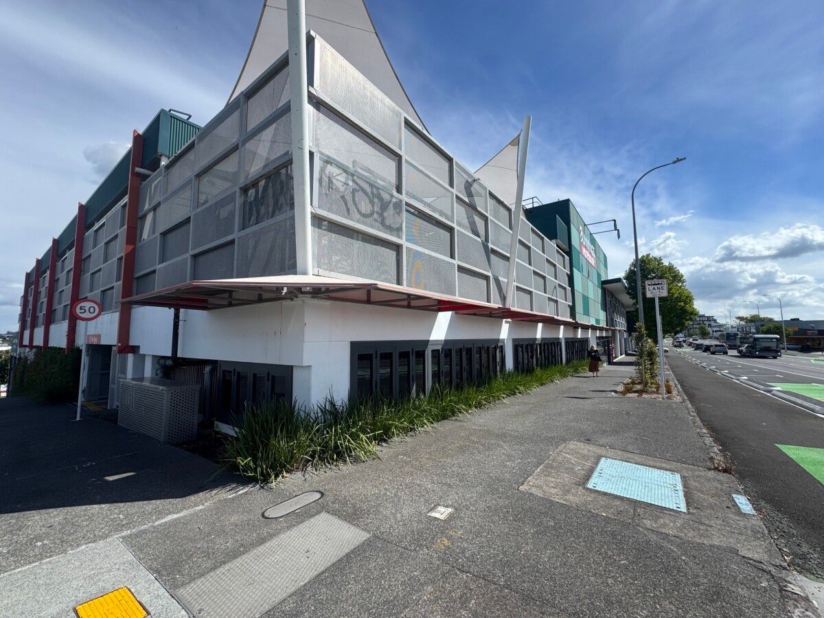 Flexible Retail Tenancy on Great North Road – pohled 3