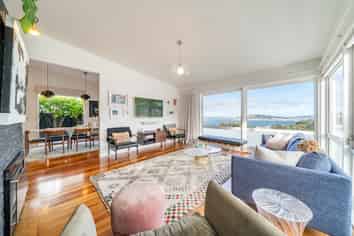 42 Lohia Street, Khandallah