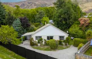 5b Larch Place, Wanaka
