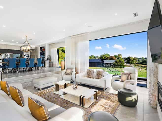 2221 River Road, Horsham Downs