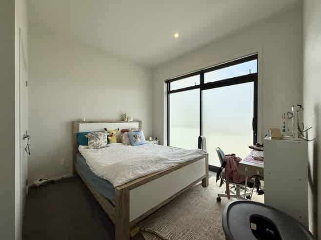 2A/21 The Strand, Wainuiomata