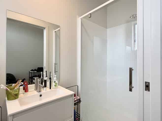 2A/21 The Strand, Wainuiomata