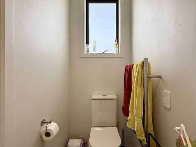 2A/21 The Strand, Wainuiomata