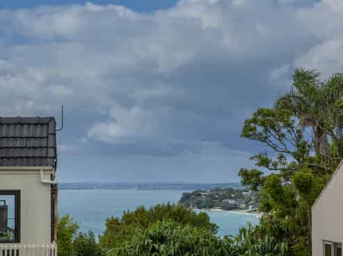 32B Gulf View Road, Murrays Bay