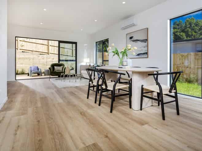 A-E/32 Ludlow Terrace, Totara Vale