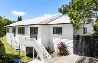 2/25 Flaxdale Street, Birkdale