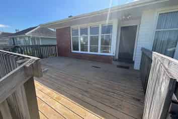 75a Kervil Avenue, Te Atatu Peninsula