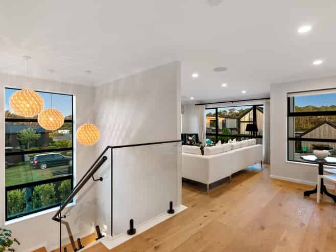 91 Riverhead Point Drive, Riverhead