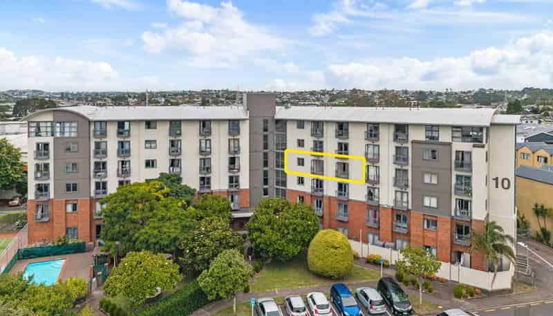 3F/10 Crown Lynn Place, New Lynn