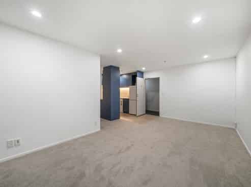 3F/10 Crown Lynn Place, New Lynn