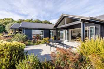 22 Heipipi Drive, Bay View