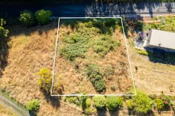 16 Harmans Road, Lyttelton