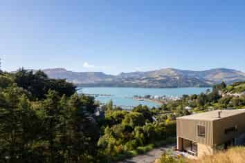 16 Harmans Road, Lyttelton