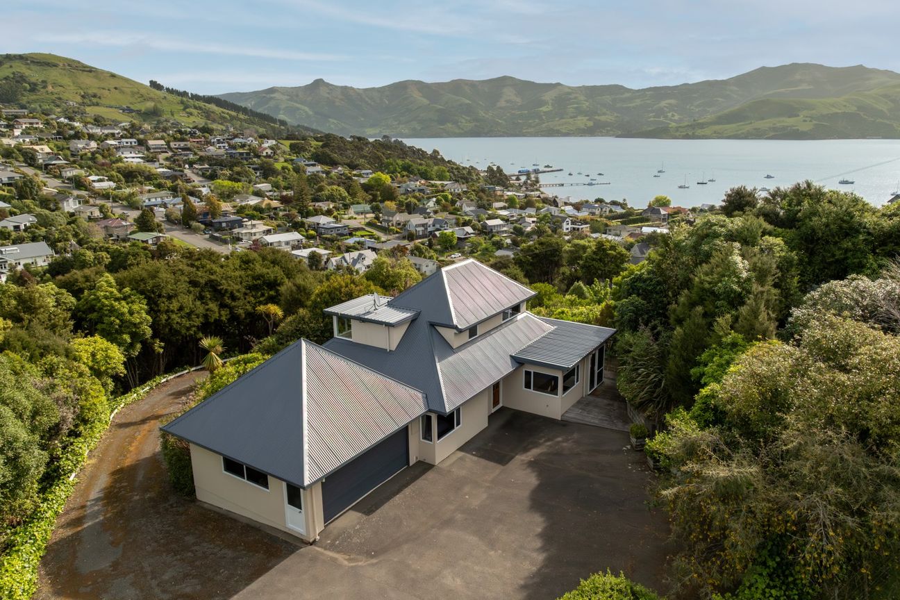 Spectacular views from your 8,519sqm sanctuary - Vista 5