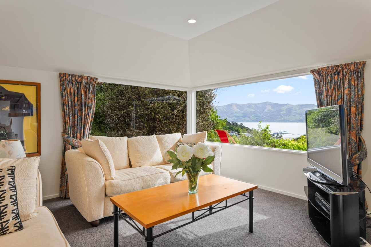 Spectacular views from your 8,519sqm sanctuary - Vista 2