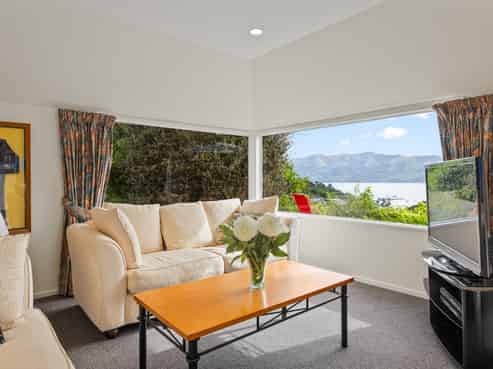 2 Settlers Hill, Akaroa