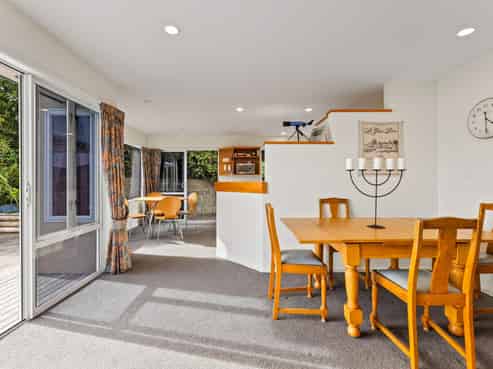 2 Settlers Hill, Akaroa